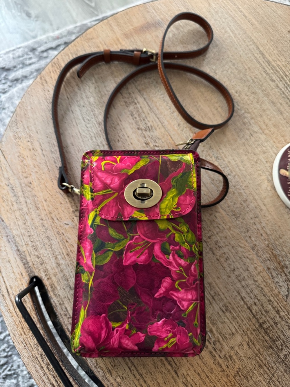 Patricia Nash floral  Crossbody Phone Bag in Fuchsia and Green